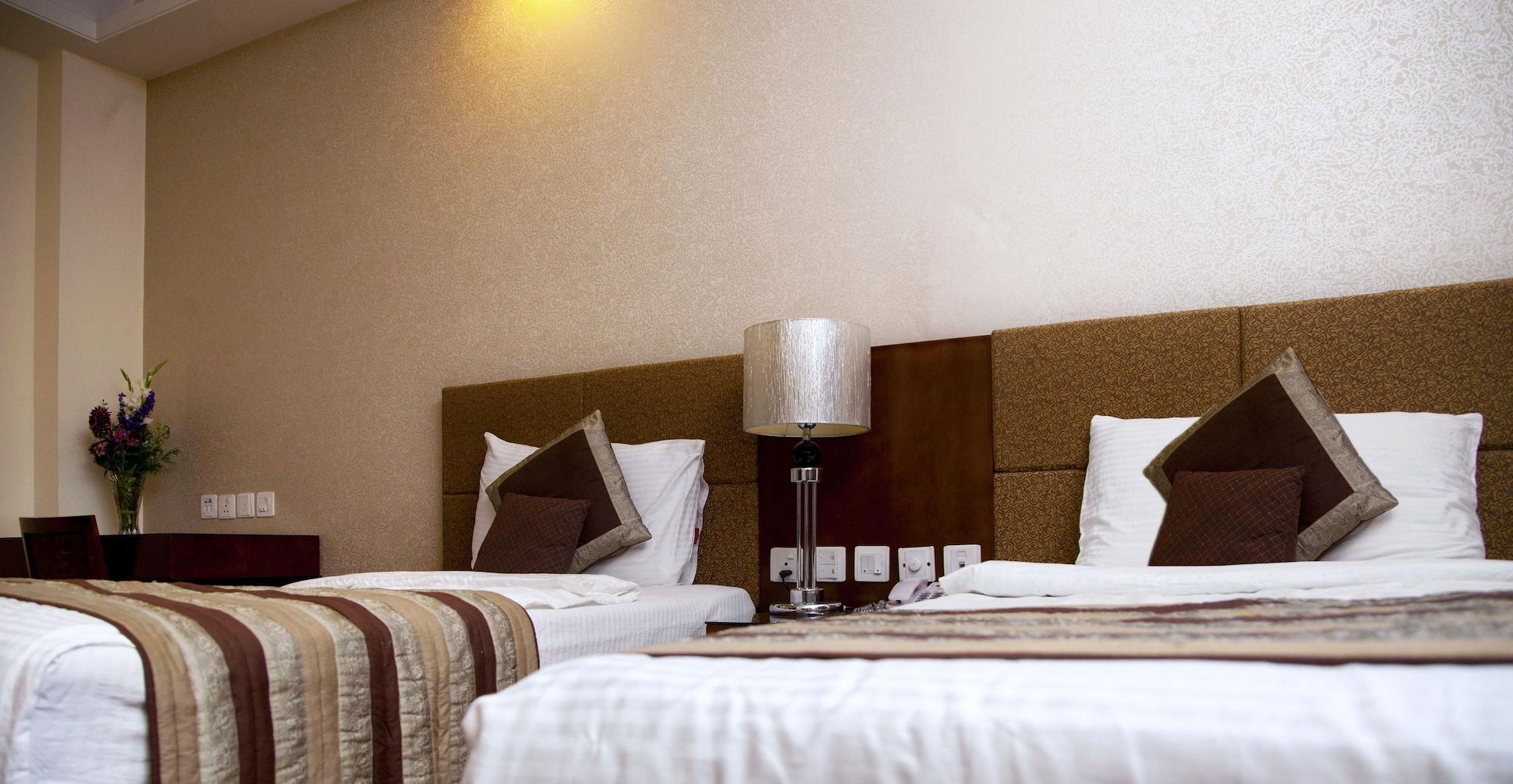 Alpina Hotels & Suites New Delhi Ngoại thất bức ảnh