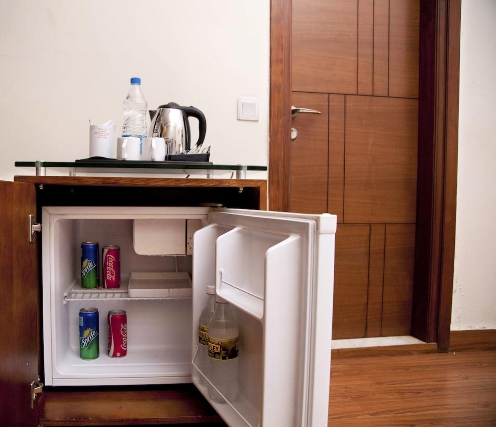 Alpina Hotels & Suites New Delhi Ngoại thất bức ảnh