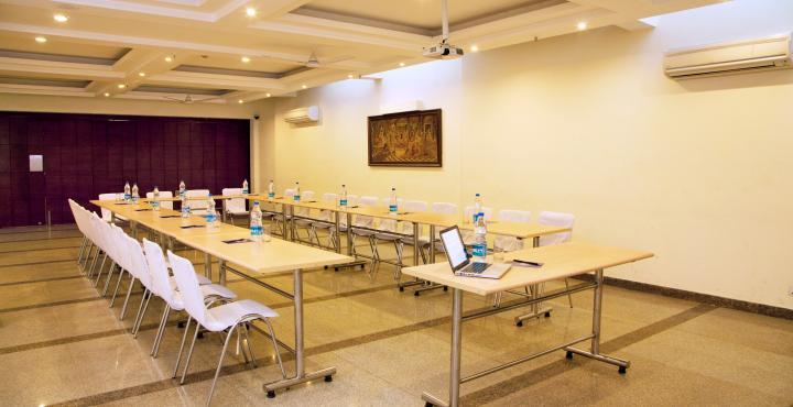 Alpina Hotels & Suites New Delhi Ngoại thất bức ảnh
