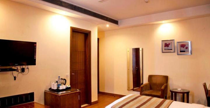 Alpina Hotels & Suites New Delhi Ngoại thất bức ảnh
