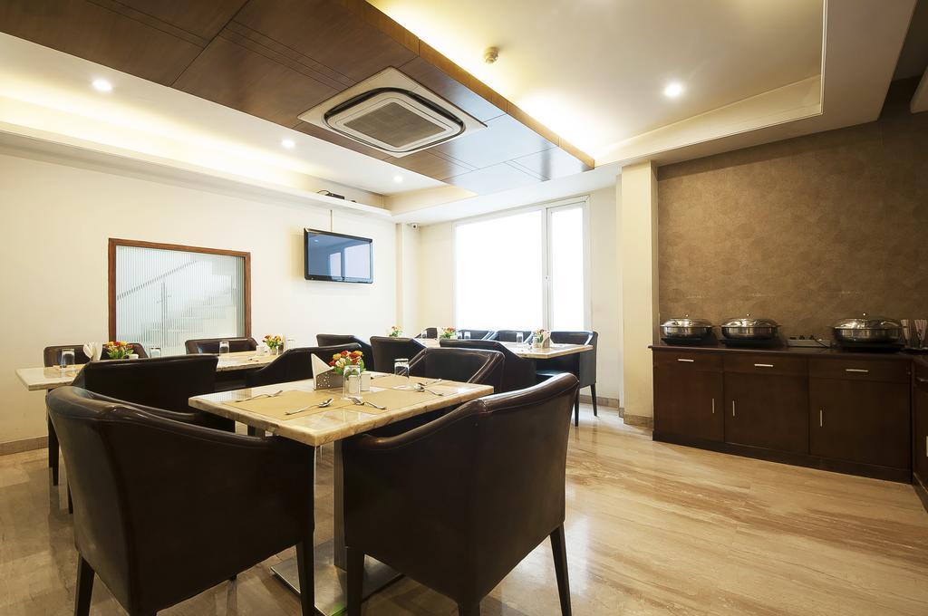 Alpina Hotels & Suites New Delhi Ngoại thất bức ảnh
