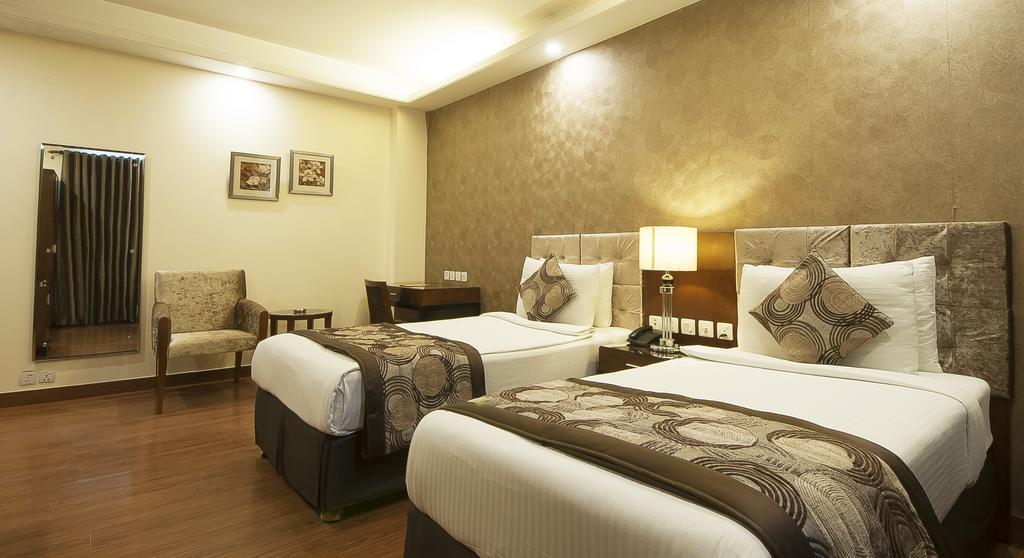 Alpina Hotels & Suites New Delhi Ngoại thất bức ảnh