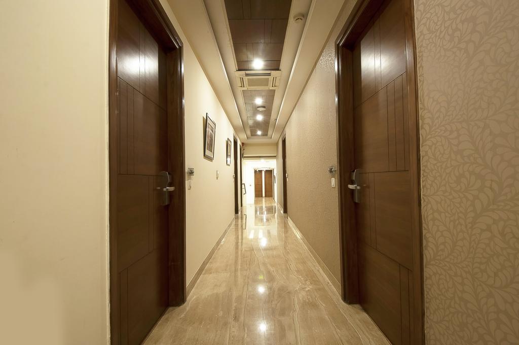 Alpina Hotels & Suites New Delhi Ngoại thất bức ảnh