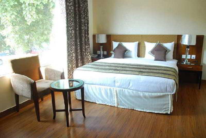 Alpina Hotels & Suites New Delhi Ngoại thất bức ảnh