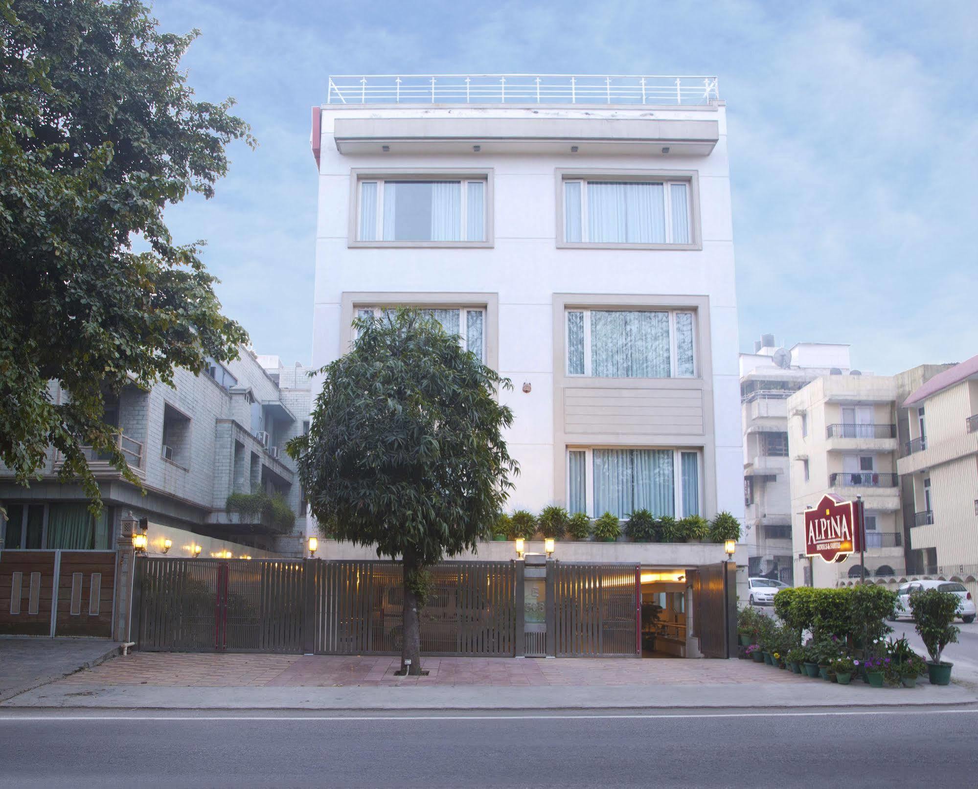 Alpina Hotels & Suites New Delhi Ngoại thất bức ảnh