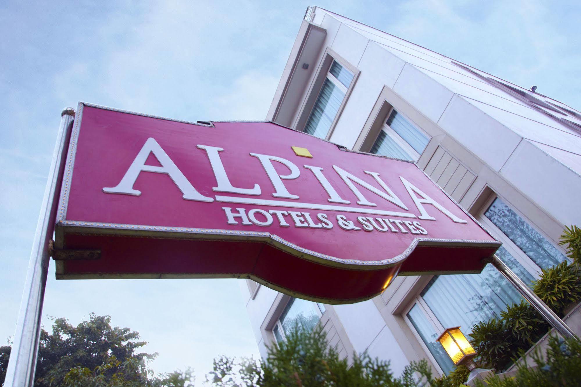 Alpina Hotels & Suites New Delhi Ngoại thất bức ảnh