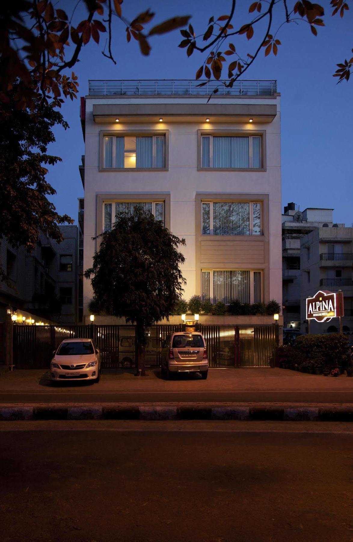 Alpina Hotels & Suites New Delhi Ngoại thất bức ảnh